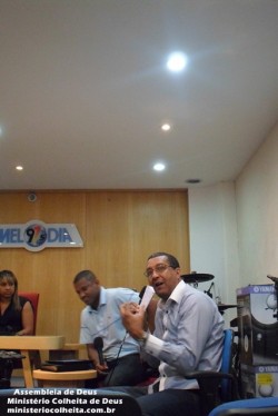 Debates nas Rádios 97,5 Fm Melodia  e 98,7Fm RVI 