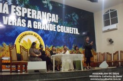 Peça da Companhia de Teatro Jeová Nissi na Colheita