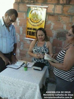Casa da Sabrina e Leonardo - Obreiros Enviados Dc.ª Vera, Dc.ª Jussara e Ob. Moacyr